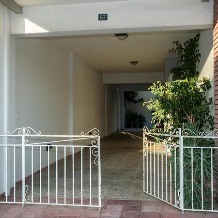 Kanari Elegant And Cozy Studios Каламата Экстерьер фото