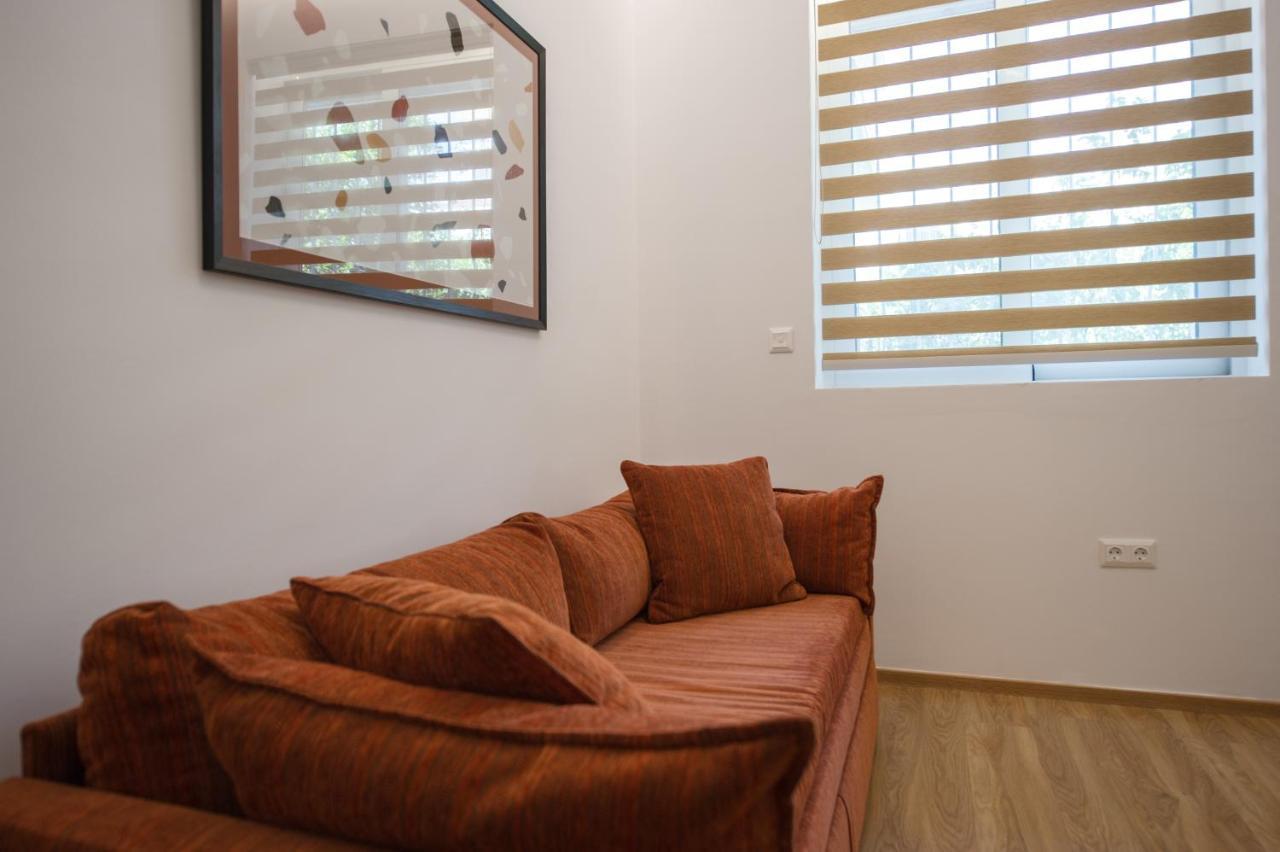 Kanari Elegant And Cozy Studios Каламата Экстерьер фото
