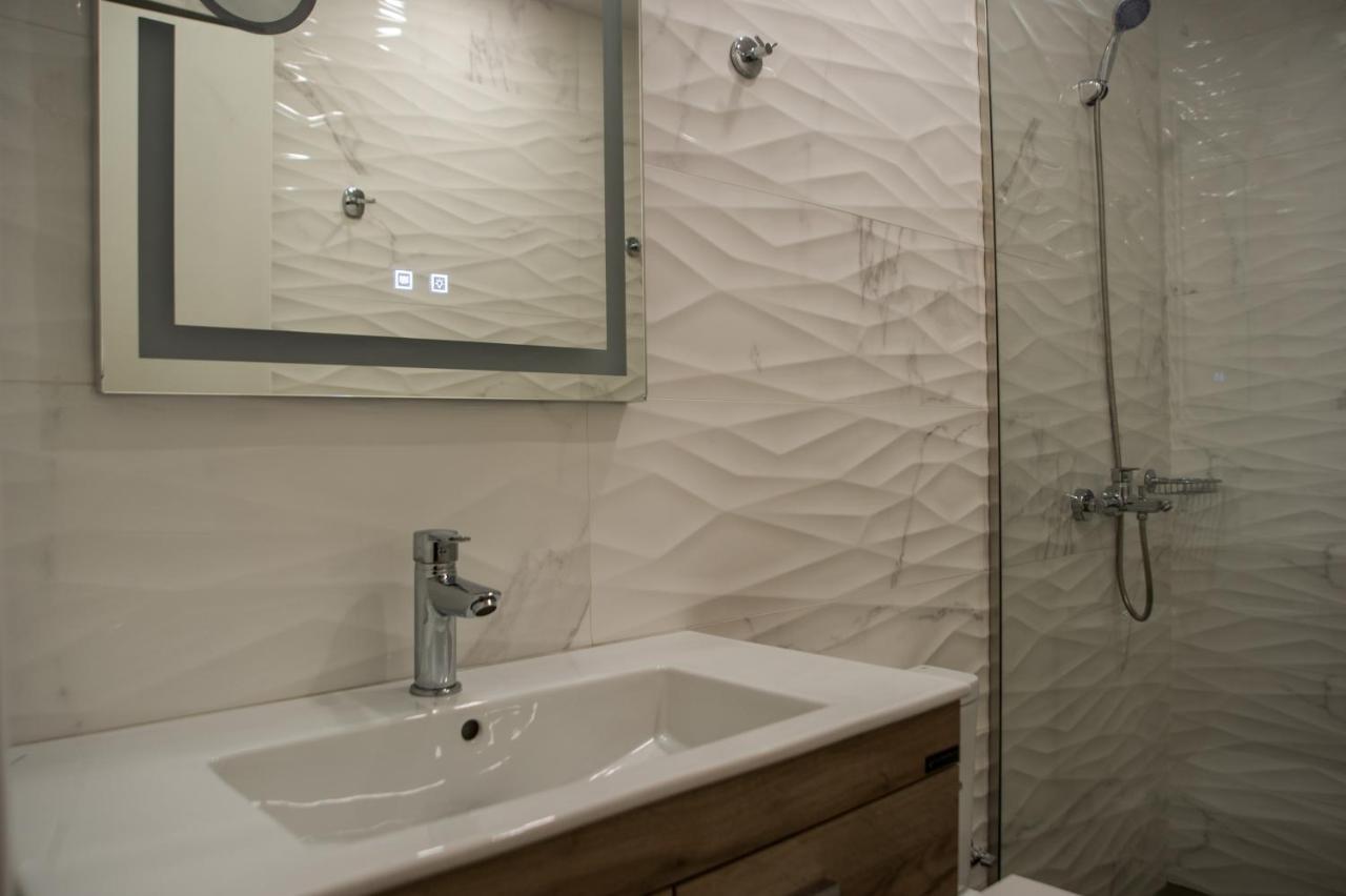 Kanari Elegant And Cozy Studios Каламата Экстерьер фото